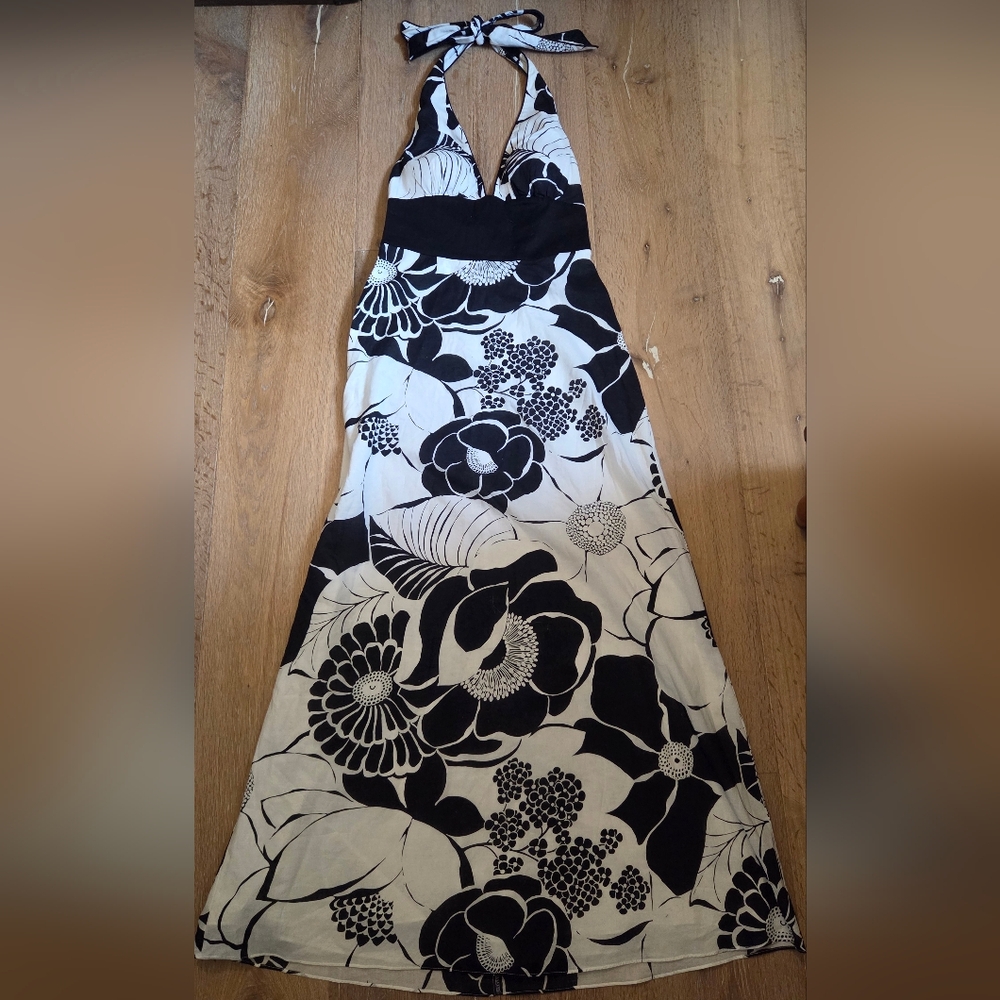 WHITE HOUSE BLACK MARKET Black White Floral Halter Maxi Dress 0